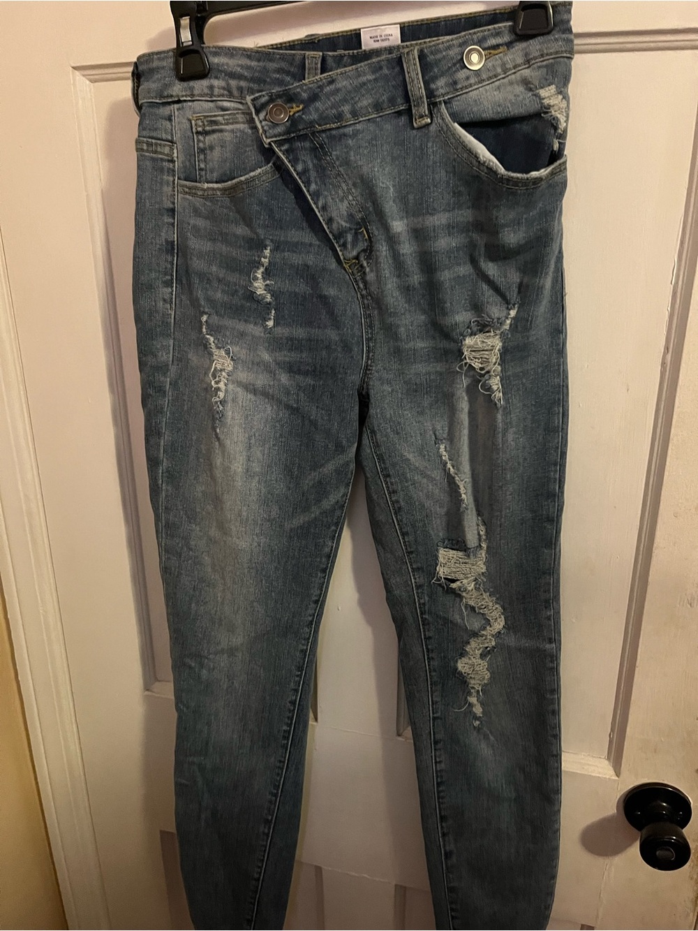 Fashion Nova Men's Skinny Ripped Blue Jeans